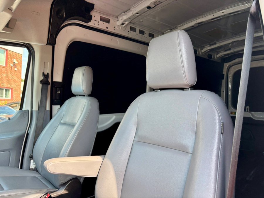 Used 2019 Ford Transit 250 148 Medium Roof RWD image 15