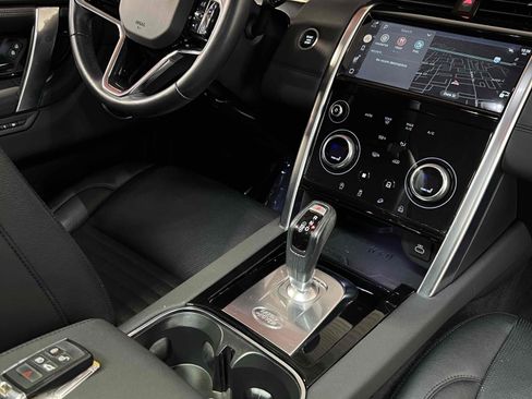 Used 2021 Land Rover Discovery Sport SE image 41