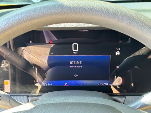 Used 2025 Chevrolet TrailBlazer LT FWD image 40