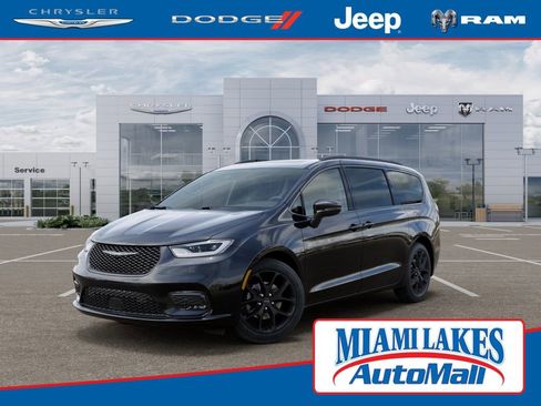 New 2026 Chrysler Pacifica Limited w/ S Appearance Package FWD image 1