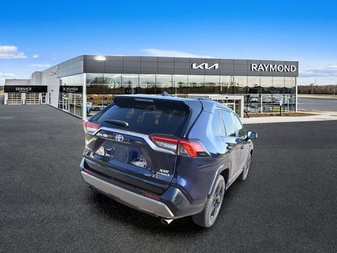 Used 2019 Toyota RAV4 XSE w/ XSE Weather Package AWD/4WD image 3