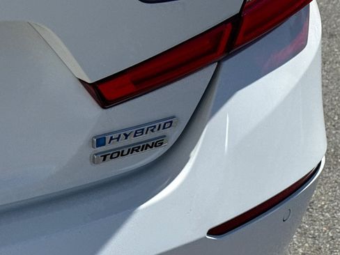 Used 2020 Honda Accord Touring image 11