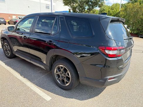 Used 2023 Honda Pilot LX image 14