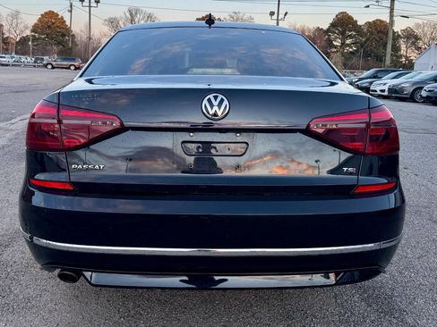 Used 2017 Volkswagen Passat 1.8T R-Line image 4