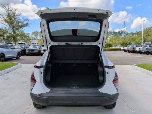 Certified 2024 Hyundai Kona SEL AWD/4WD image 13