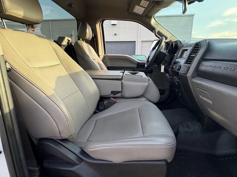 Used 2020 Ford F250 XL w/ Power Equipment Group RWD image 17