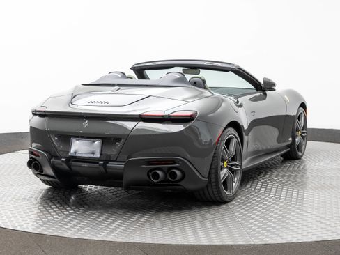 Certified 2025 Ferrari Roma Spider RWD image 7