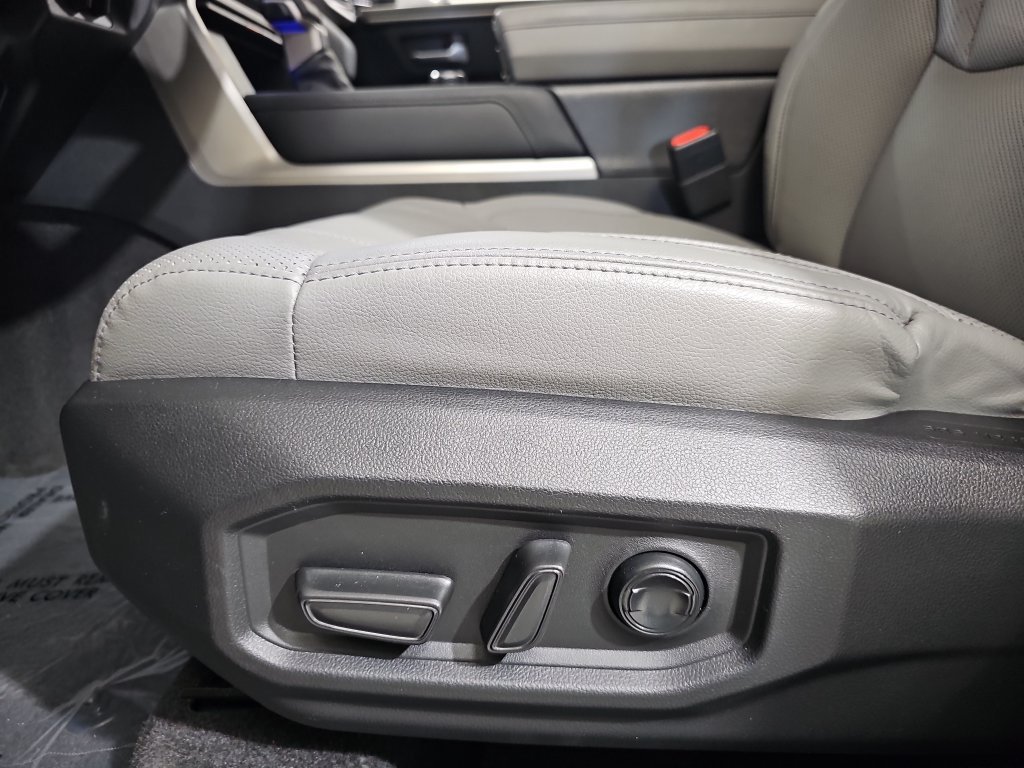 Used 2023 Toyota Sequoia Limited AWD/4WD image 31