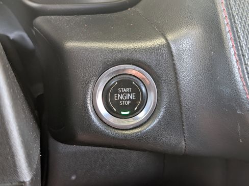 Used 2021 Chevrolet Suburban RST w/ Luxury Package image 34