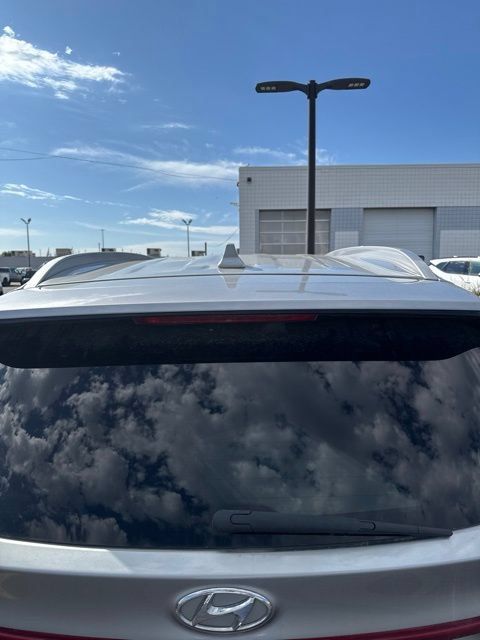 Used 2023 Hyundai Santa Fe SEL w/ Winter Weather Package AWD/4WD image 5