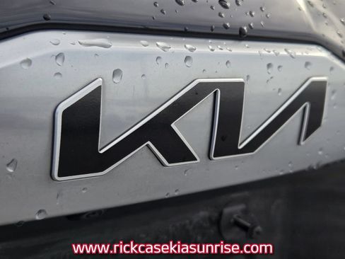 Used 2023 Kia Seltos S w/ Navigation Package AWD/4WD image 8