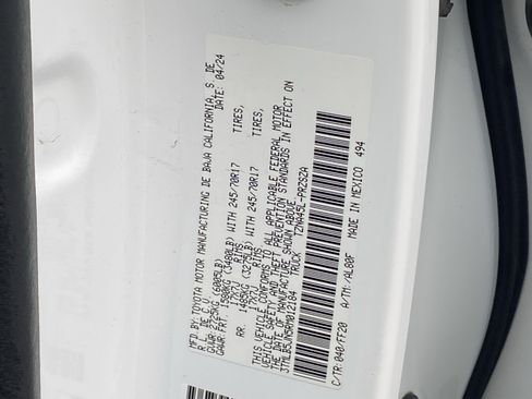 Certified 2024 Toyota Tacoma SR5 image 31