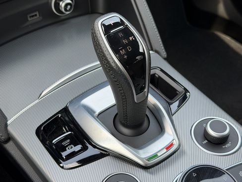 Used 2024 Alfa Romeo Stelvio Ti AWD/4WD image 22