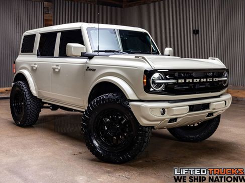 Used 2026 Ford Bronco Outer Banks AWD/4WD image 1
