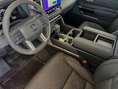 Used 2025 Toyota Tundra Limited image 11