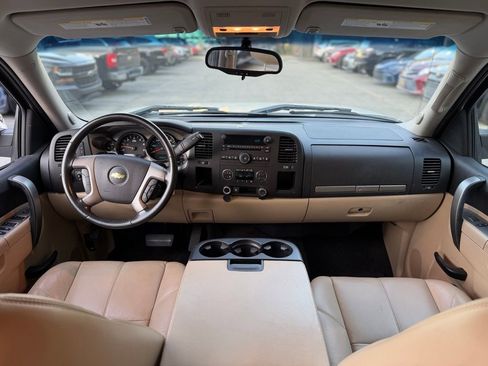 Used 2011 Chevrolet Silverado 1500 LT w/ All-Star Edition image 8