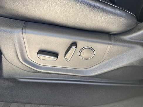 Used 2019 Ford F250 Lariat w/ Lariat Ultimate Package AWD/4WD image 25