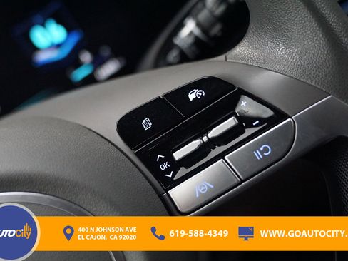 Used 2024 Hyundai Elantra SEL FWD image 20