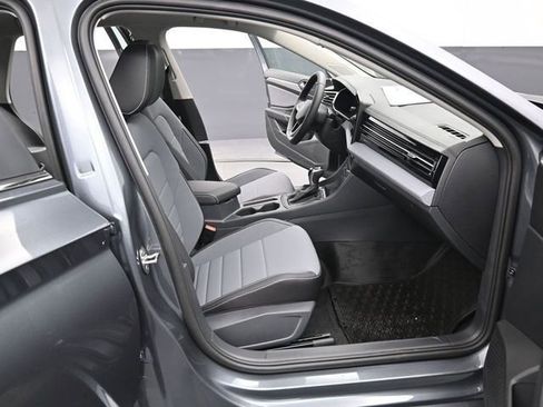 New 2026 Volkswagen Jetta SE FWD image 14