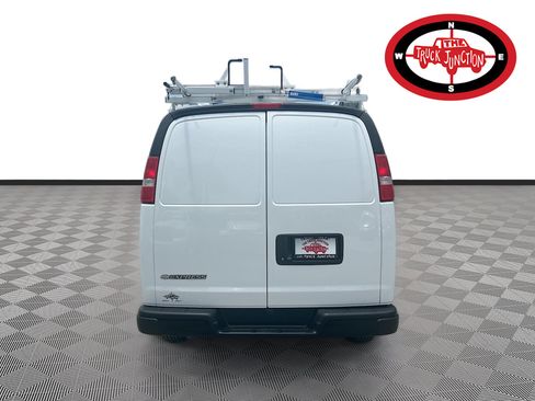 Used 2023 Chevrolet Express 3500 Extended w/ Driver Convenience Package RWD image 6
