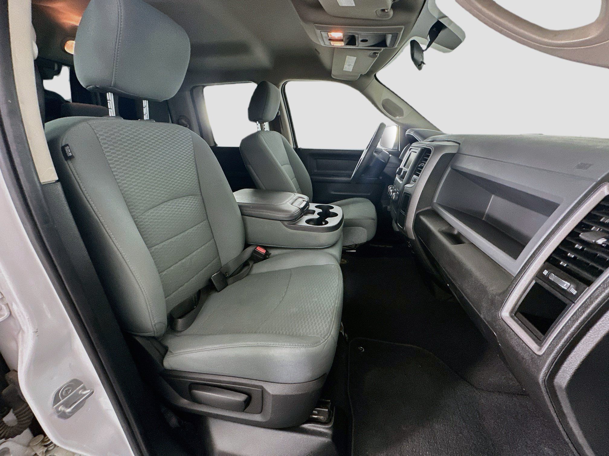 Used 2019 RAM 1500 Express RWD image 28