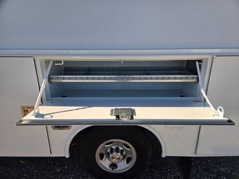 New 2025 Chevrolet Express 3500 w/ Power Convenience Package image 38