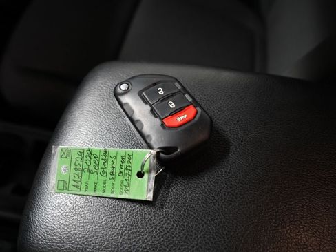 Used 2022 Jeep Gladiator Sport AWD/4WD image 21