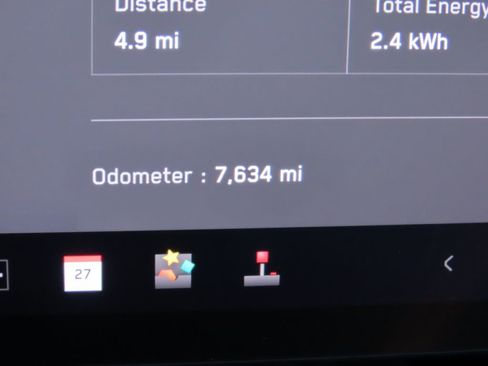 Used 2025 Tesla Cybertruck AWD Crew Cab image 18