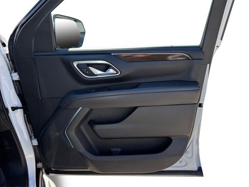 Used 2022 GMC Yukon XL SLE image 42