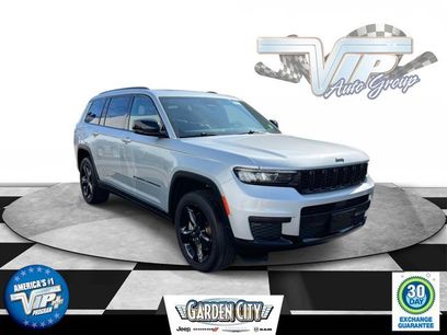 Used 2023 Jeep Grand Cherokee L Laredo