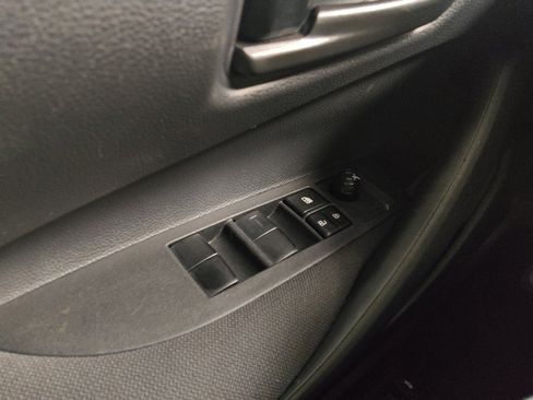 Used 2025 Toyota Corolla LE image 27