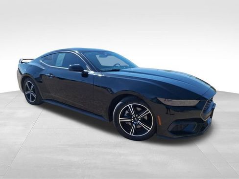 Used 2025 Ford Mustang Coupe RWD image 1