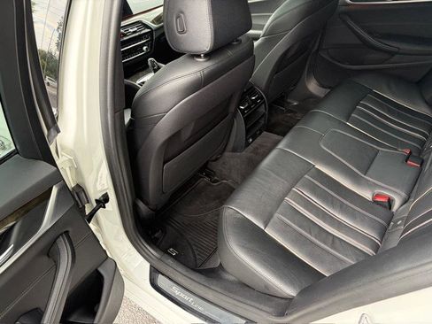Used 2017 BMW 540i RWD image 32
