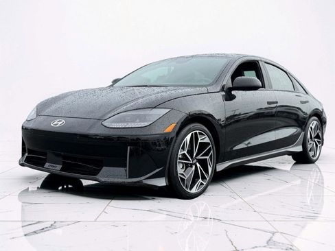 Used 2024 Hyundai Ioniq 6 SEL RWD image 4