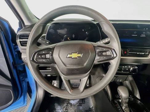 Used 2024 Chevrolet TrailBlazer LT w/ Driver Confidence Package FWD image 16