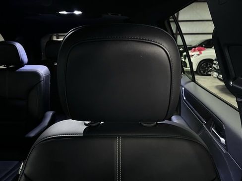 Used 2024 GMC Acadia Elevation image 14