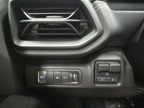 New 2026 Chevrolet Silverado EV LT image 18