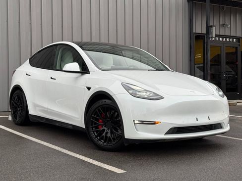 Used 2022 Tesla Model Y Performance AWD/4WD image 3