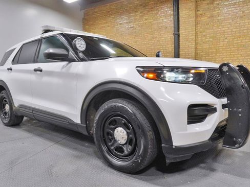 Used 2021 Ford Explorer Police AWD Red/Blue Lightbar a w/ Ready For The Road Package image 6