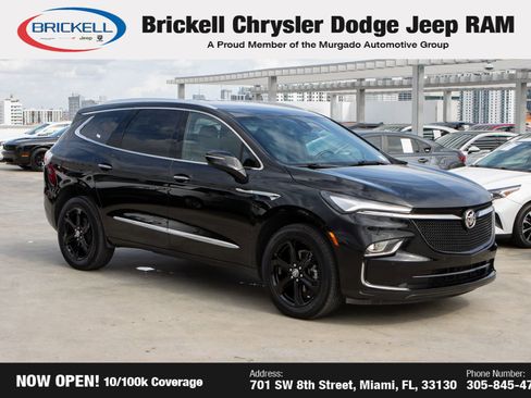 Used 2024 Buick Enclave Essence w/ Sport Touring Edition image 3