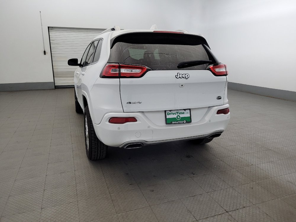Used 2017 Jeep Cherokee Overland AWD/4WD image 6