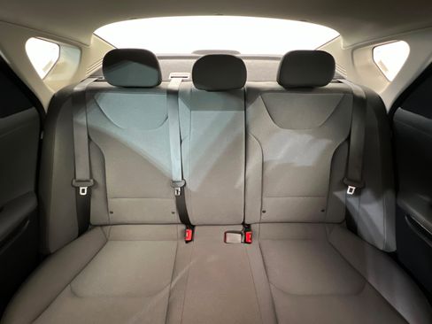 Used 2025 Kia K4 LXS image 25