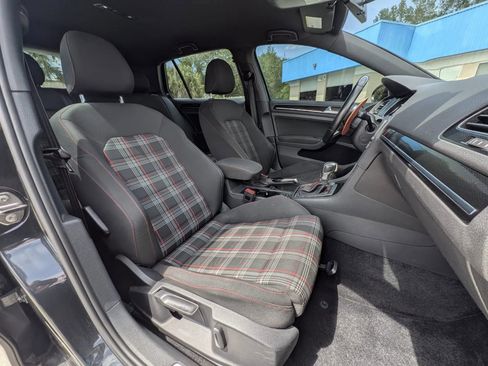 Used 2017 Volkswagen GTI Sport FWD image 7