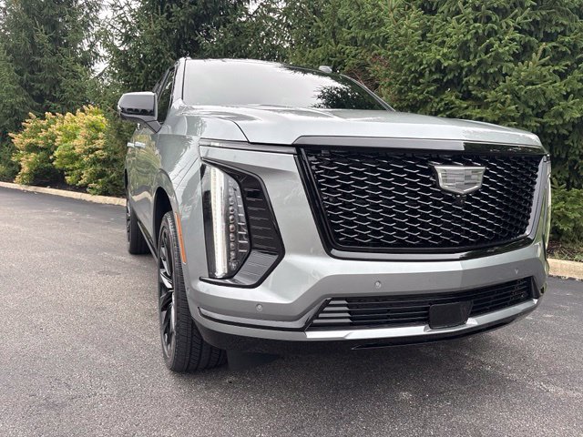 Certified 2025 Cadillac Escalade Sport Platinum w/ LPO, ONYX Package AWD/4WD image 11