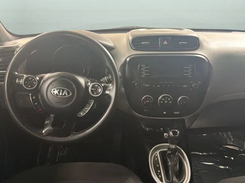 Used 2015 Kia Soul FWD image 10