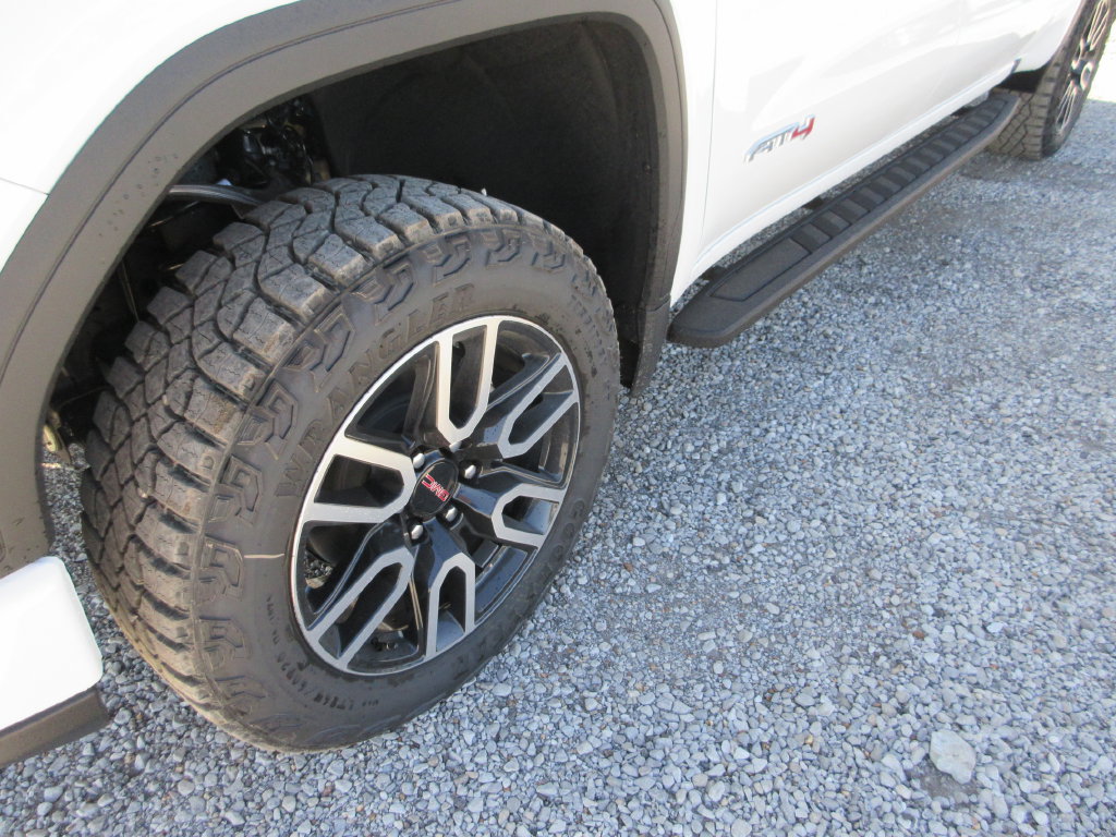 New 2026 GMC Sierra 1500 AT4 w/ AT4 Premium Package AWD/4WD image 14