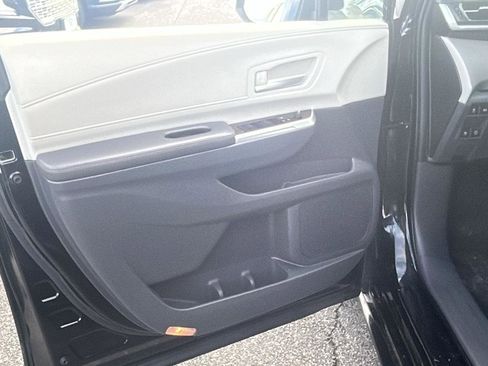 Used 2023 Toyota Sienna XLE image 14