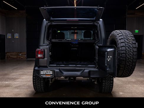 Used 2019 Jeep Wrangler Sport image 8