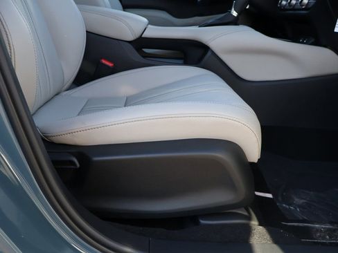 New 2026 Honda HR-V EX-L image 10