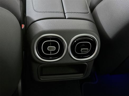 New 2026 Mercedes-Benz GLC 43 AMG 4MATIC image 28